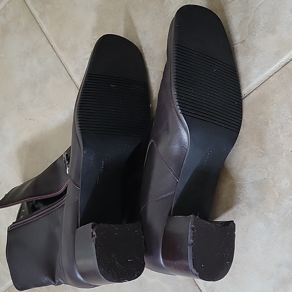 Salvatore Ferragamo Boutique Brown Leather Gancini Boots 7.5 B AS IS - Picture 13 of 15